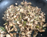 Foto del paso 2 de la receta: Risotto de champiñones y trufa