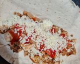 Foto langkah ke 4 dari resep Chicken Quesadilla.