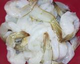 Foto langkah ke 2 dari resep Tumis daun singkong dan udang.