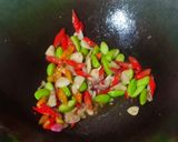 Foto langkah ke 2 dari resep Tumis Tongkol Pete Pedas.