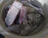 Foto langkah ke 1 dari resep Sup Ikan Mubara.