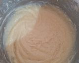 A picture of step 4 of White Cupcakes.
