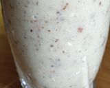 A picture of step 3 of Dates and banana shake.