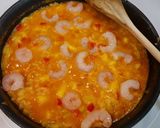 Foto del paso 4 de la receta Fideuá de calabacin y gambas