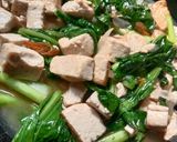 Foto langkah ke 4 dari resep Tumis sayur sawi tahu.