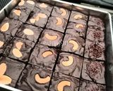 Foto langkah ke 4 dari resep Shiny Crust Fudgy Brownies.