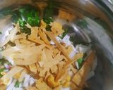 A picture of step 5 of Mexican salad.