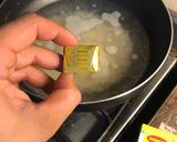Foto del paso 1 de la receta: Arroz con pollo y verdeo 🎖