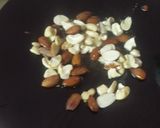 चटपटी ड्राई फ्रूट्स दाल मोठ (Chatpati dry fruits dalmoth recipe in Hindi) रेसिपी चरण 3 फोटो