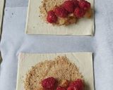Une image de l'étape 2 de Chaussons framboises et compotée de pommes.