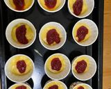 Foto langkah ke 3 dari resep Muffin Strawberry Keju.
