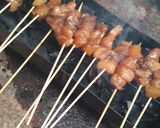Foto langkah ke 5 dari resep Sate ayam bakso saus kacang homemade.