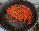 Foto del paso 2 de la receta: Salteado de salchichas y maíz