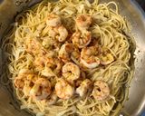 A picture of step 9 of Pasta with shrimp, tarragon and lemon.