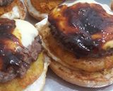 Foto langkah ke 4 dari resep Blackpepper Cheese Burger with Egg and Hashbrown.