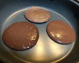 Hình bước làm 3 của món Eatclean - Pancake Yến Mạch, Chuối, Vị Cacao Full Topping