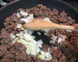 A picture of step 7 of Spaghetti, Meat, and Garlic & Herb sauce.
