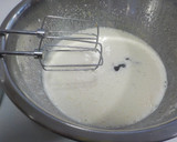 Foto del paso 7 de la receta: Bizcocho de mermelada de arándanos y manzana