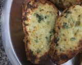 Hình bước làm 3 của món Bánh mì bơ tỏi