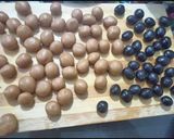 A picture of step 5 of Double Layer Chocolate Peda.