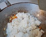 Foto langkah ke 3 dari resep Nasi Goreng Nanas.