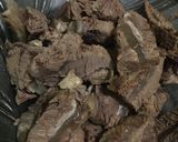 Foto langkah ke 1 dari resep Semur Daging + Kentang.
