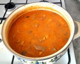 Gombás borjúpaprikás recept fázis 5 fotója