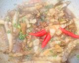 Hình bước làm 2 của món Cá bống biển kho tiêu