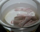 Foto langkah ke 1 dari resep Sop Ceker Ayam Berempah.