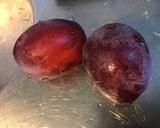 Une image de l'étape 2 de Compote aux pêches de vigne,pommes et prunes du jardin.