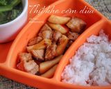 Hình bước làm 3 của món Thịt kho cơm dừa cho bé