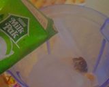 A picture of step 2 of Khajur banana Milkshake.