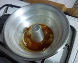 Foto del paso 1 de la receta: Flan casero en olla con dulce de leche