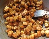 A picture of step 3 of Shola Kochur Dalna / Taro Root Curry.