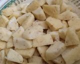 A picture of step 2 of Fried Masala Idli.