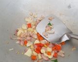 Foto langkah ke 2 dari resep Tumis tauge sawi.