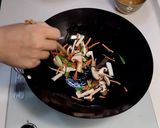 肉絲炒麵的食譜步驟7照片
