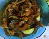 Foto langkah ke 4 dari resep Oseng oseng kikil sapi.