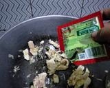 Foto langkah ke 3 dari resep Oseng buncis ayam.