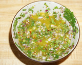 Foto del paso 2 de la receta: Empanadas de camarones, queso y salsa de cilantro