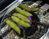 A picture of step 1 of Grilled broad beans(Fava beans).