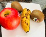 Foto del paso 1 de la receta Batido de frutas (Kiwi, manzana, plátano)