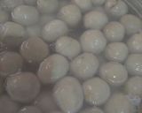 Foto langkah ke 2 dari resep Cilok Ebi Kuah Kacang.