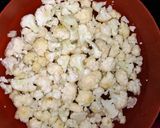 A picture of step 1 of Cauliflower curry masala.