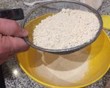 Foto del paso 1 de la receta: Fainá de pizzería fácil con muzzarella y cebollas caramelizadas