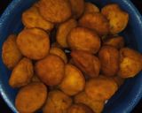 A picture of step 4 of Mandazi.