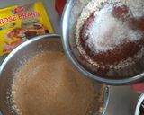 Foto langkah ke 2 dari resep Cookies & Cream Chocolate Sourdough Discard Cookies.