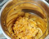 A picture of step 1 of Corn Flakes Smoothie.