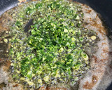Foto del paso 5 de la receta: Colitas de rape en salsa verde con almejas y gambas
