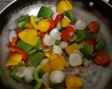 મલ્ટી ગ્રેઈન ભાખરી પિઝા (multi grain bhakhri pizza recipe in Gujarati) રેસીપી સ્ટેપ3ફોટો